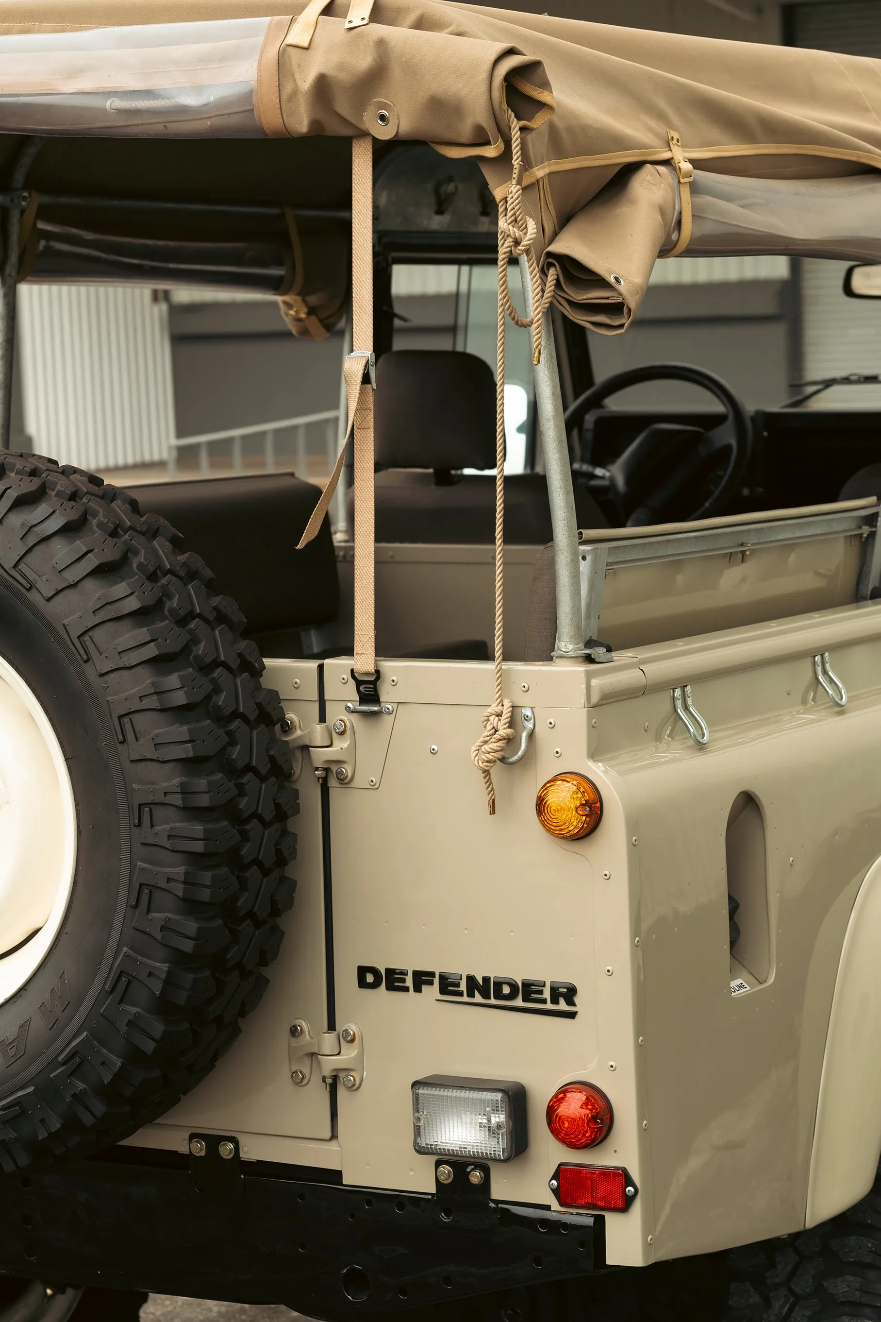 Beach Runner Defender 110