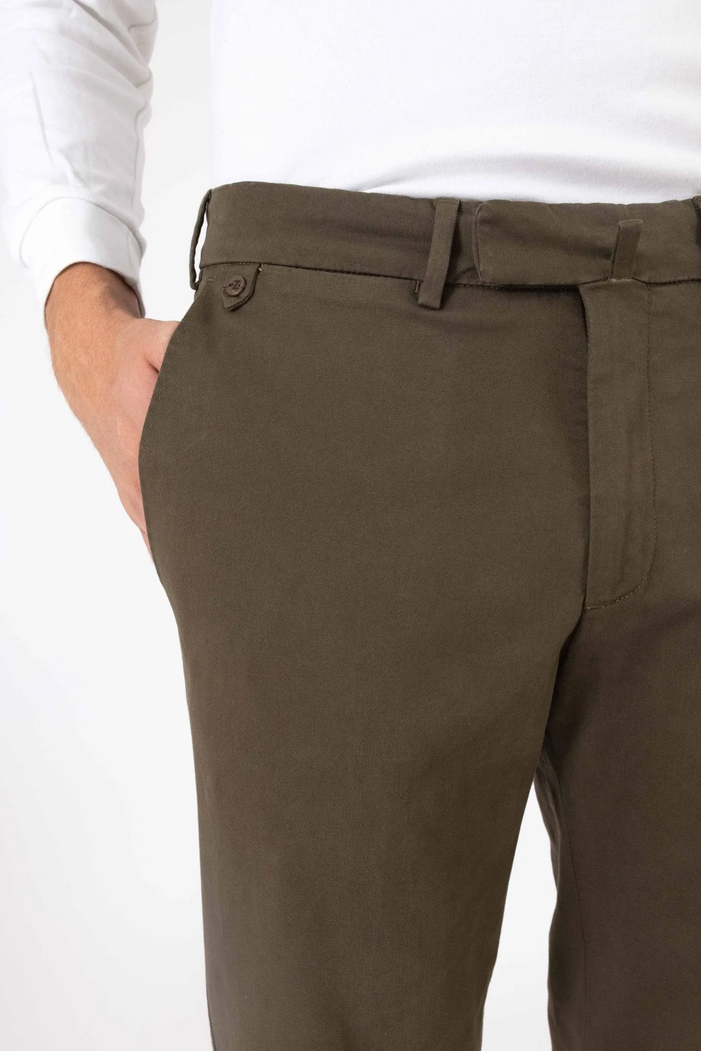 CHINO GABARDINE DE COTON STRETCH VERT PICKLE - BZV3