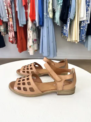 DELILAH LEATHER SANDAL || TAN