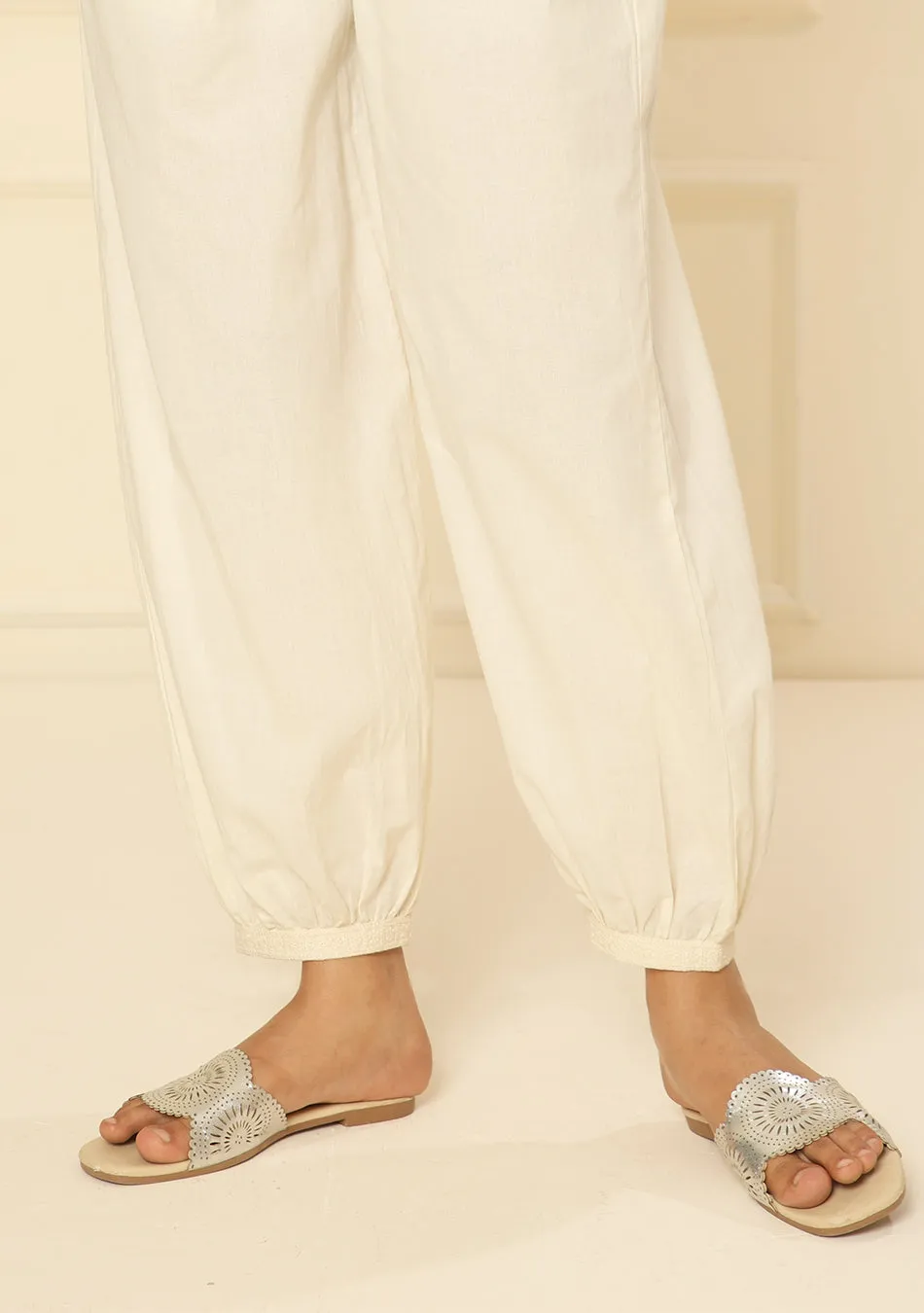 IVORY EMBROIDERED LACE CUFF PANT