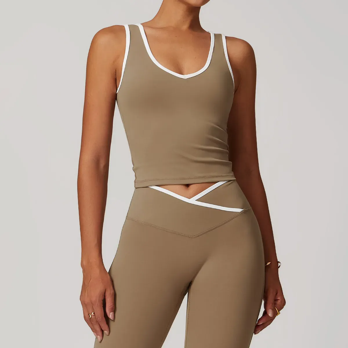 Jori Sleeveless Contrast V-Neck Crop Tank Top