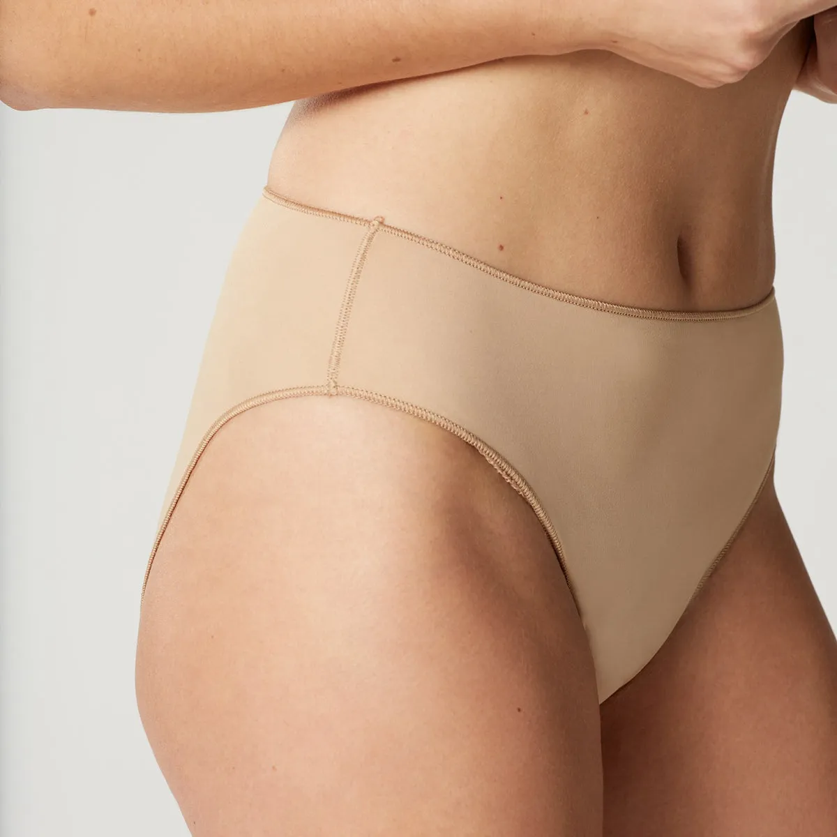 Lejaby Invisible French Cut Seamless Panty