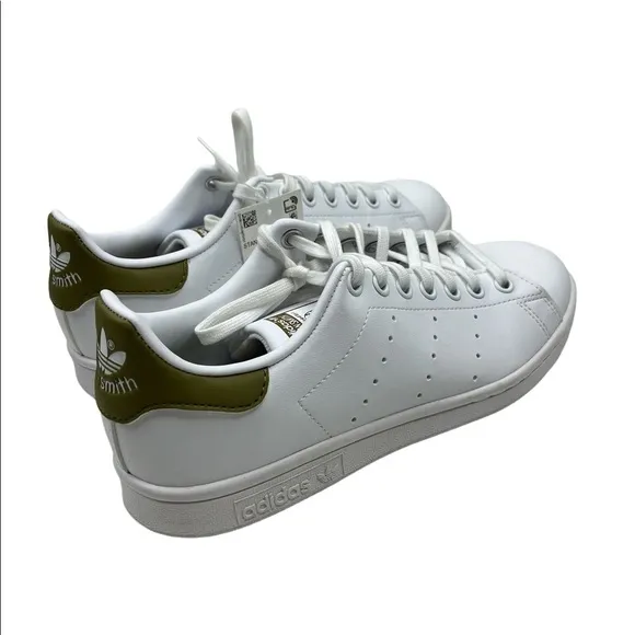 NWT adidas Originals Kids Stan Smith (End Plastic Waste} White Sneaker Size 5.5