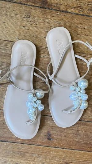Pearl T strap Sandals