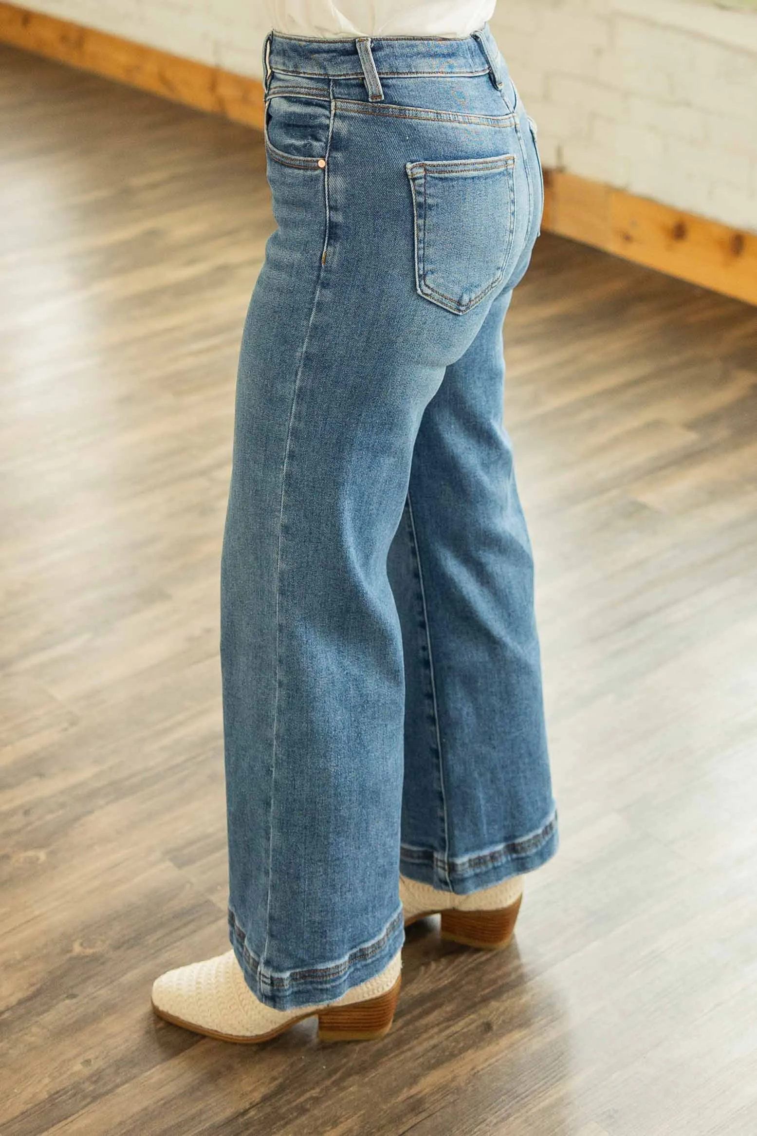 [RISEN] LAUREN FRONT YOKE WIDE LEG CROPPED JEANS