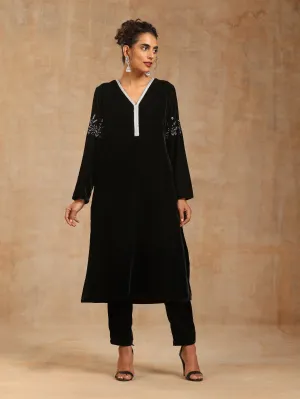 trueBrowns Black Velvet Sleeve Embroidered Kurta