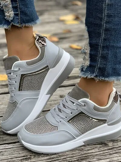 Vetersluitende rhinestone wedge sneakers