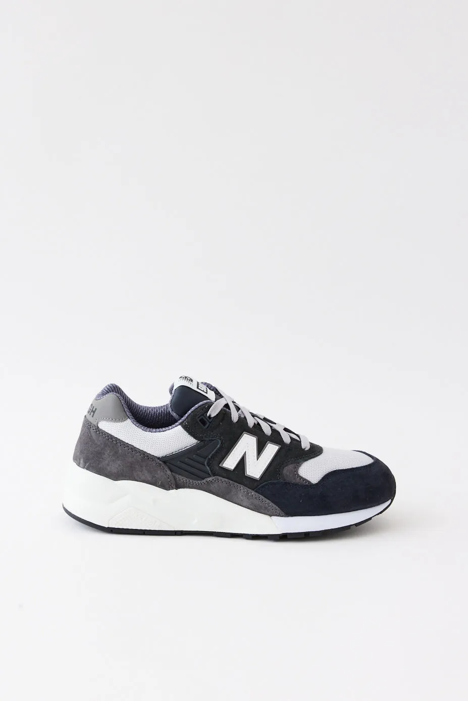 x New Balance MT580 Sneakers